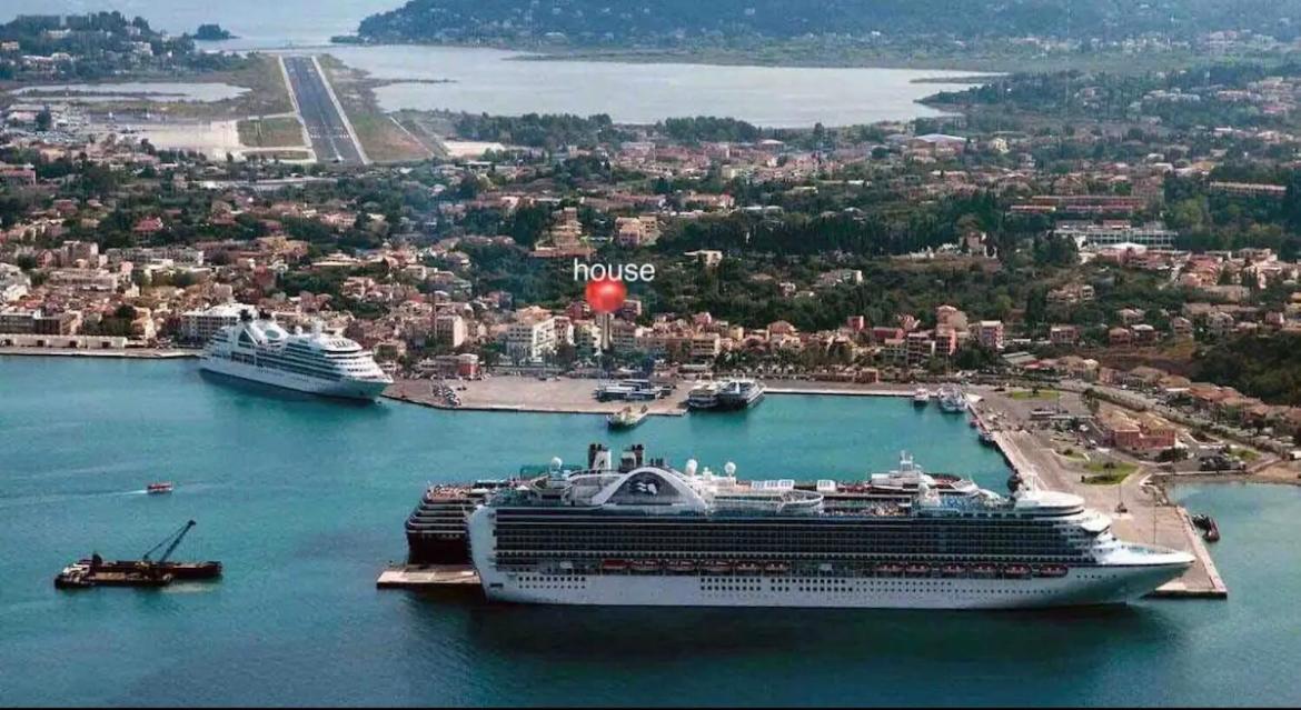 Contessina Al Porto Suite Mantouki Luaran gambar